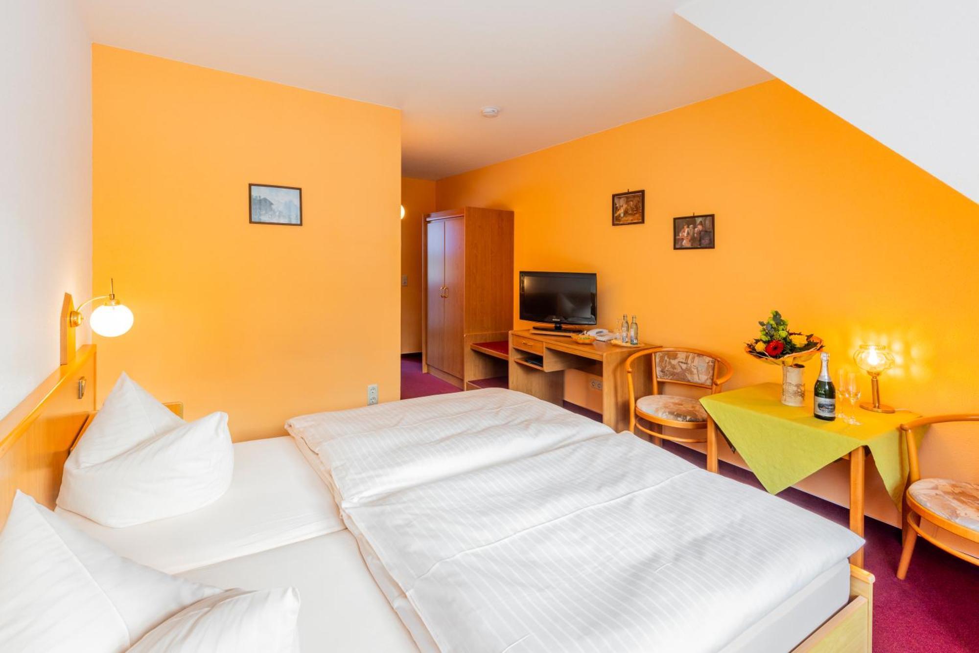 Hotel Gondelfahrt Курорт Йонсдорф Экстерьер фото