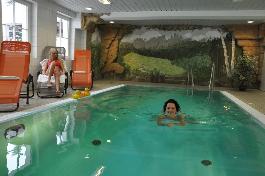 Hotel Gondelfahrt Курорт Йонсдорф Экстерьер фото
